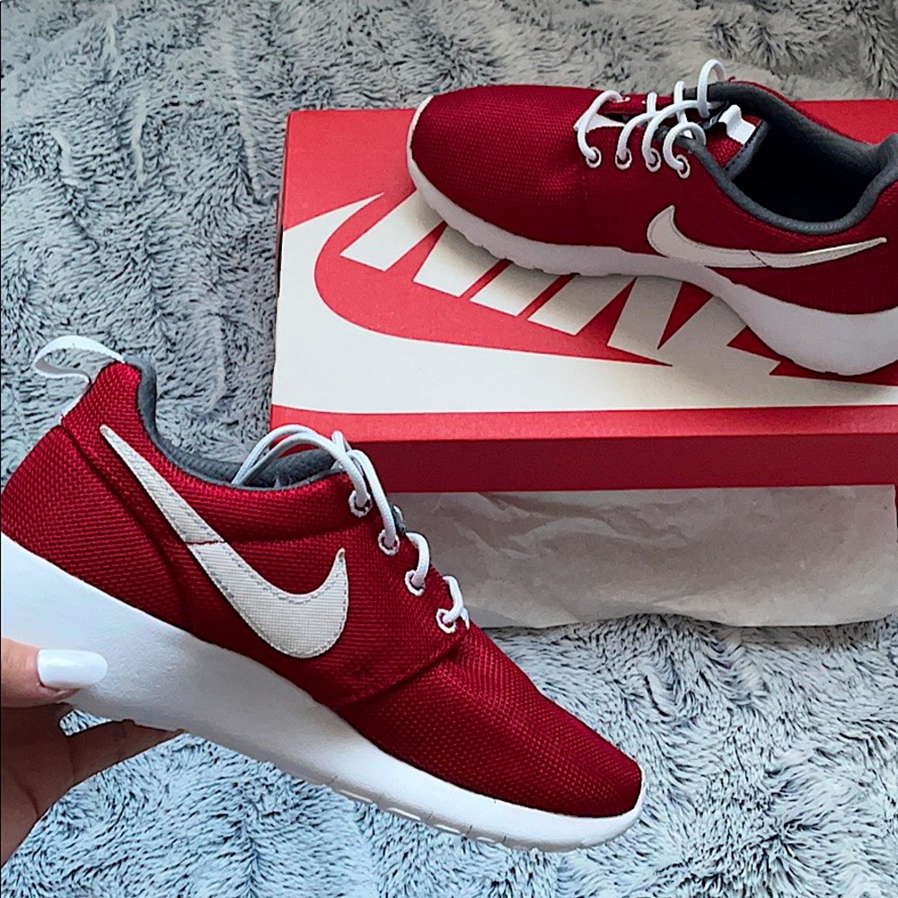 Nike Red Roshe